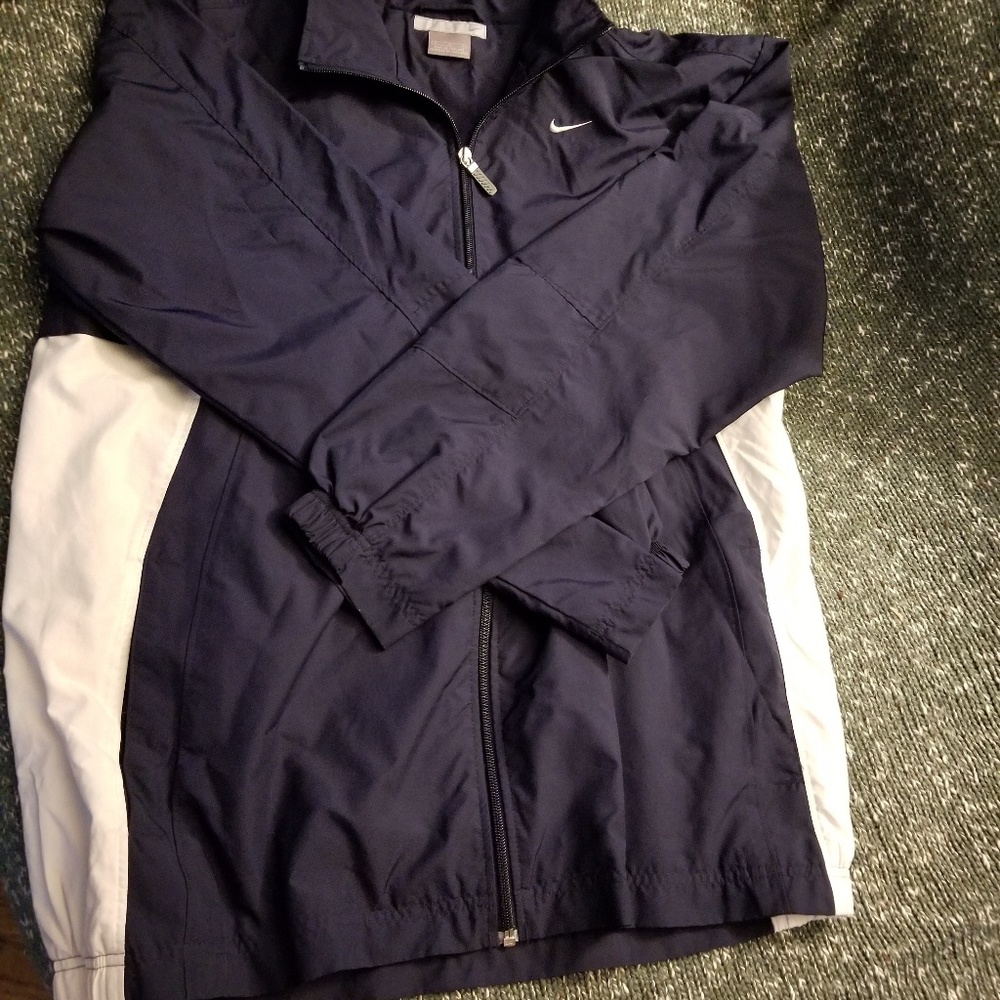 Nike light weight zip front jacket navy/white side